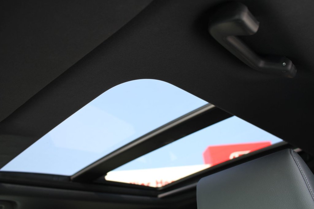 2021 Honda CR-V Black Edition in , Quebec - 25 - w1024h768px
