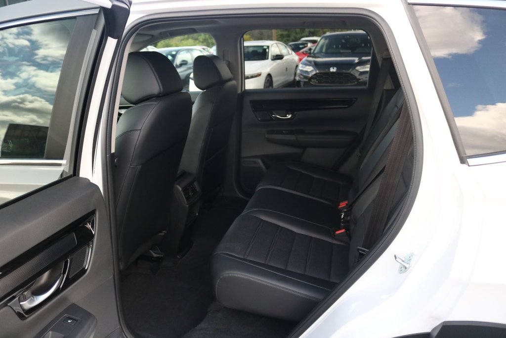 Honda CR-V EX-L 2023 à Montréal, Québec - 8 - w1024h768px