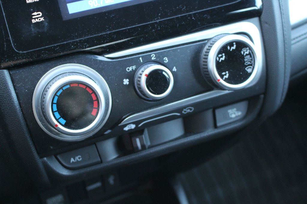 2016 Honda Fit LX in , Quebec - 17 - w1024h768px