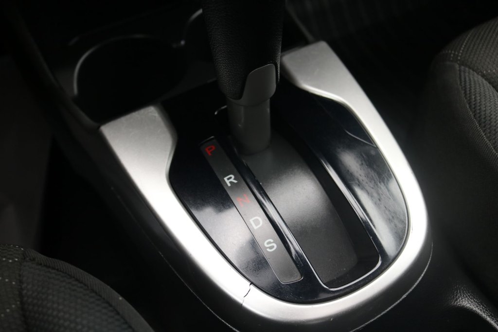 2016 Honda Fit EX in Gatineau, Quebec - 15 - w1024h768px