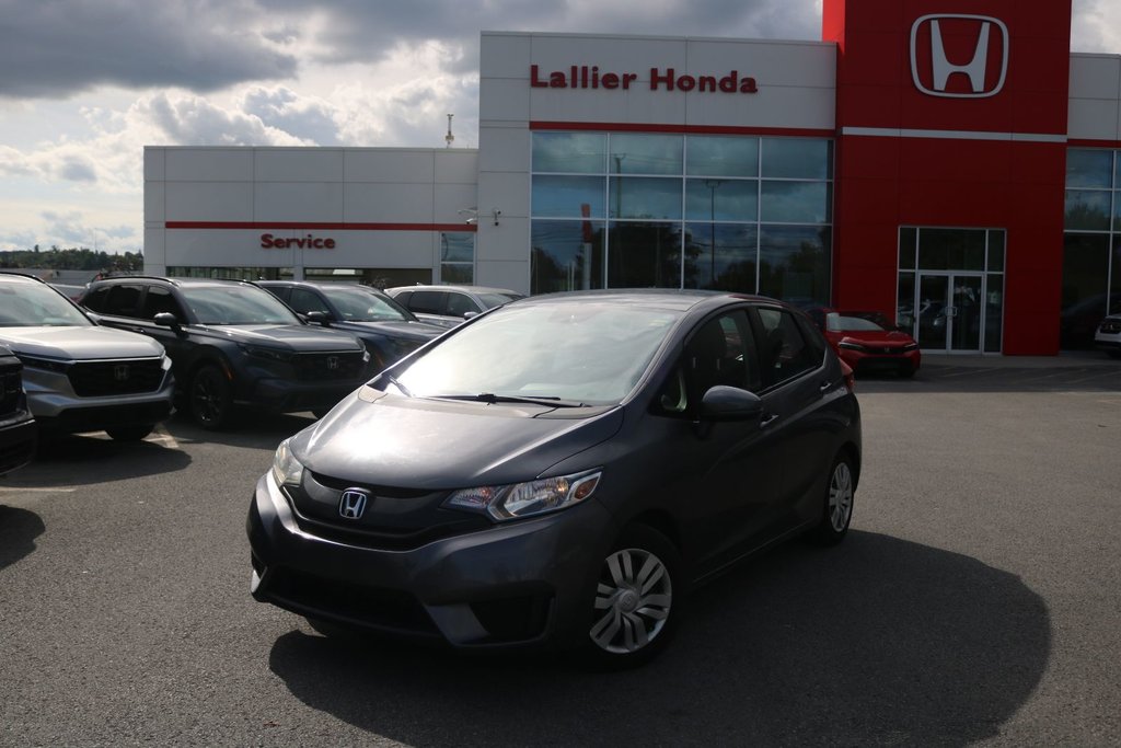 2016 Honda Fit LX in Gatineau, Quebec - 1 - w1024h768px