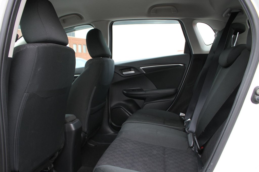 Honda Fit LX 2017 à Gatineau, Québec - 8 - w1024h768px