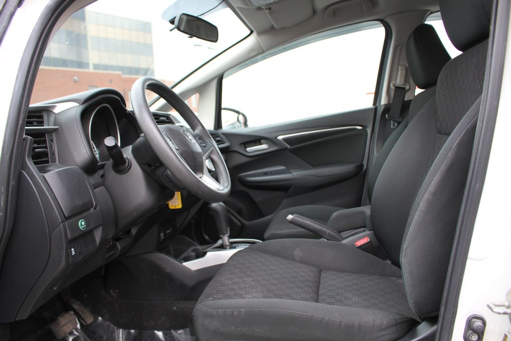 Honda Fit LX 2017 à Gatineau, Québec - 7 - w1024h768px