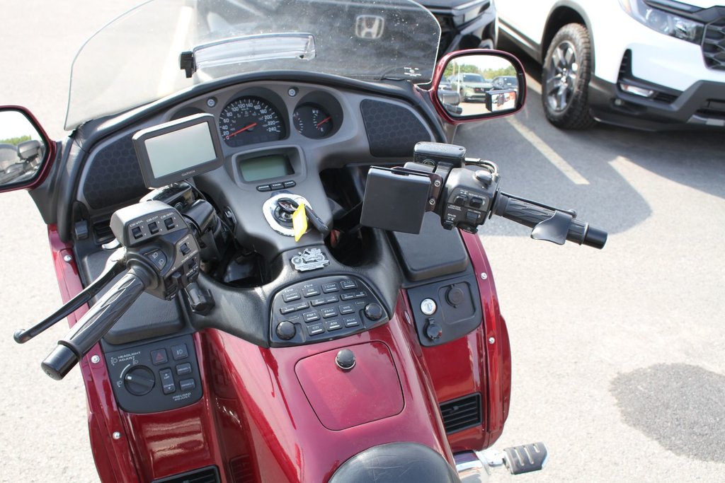 2005 Honda GOLDWING in , Quebec - 11 - w1024h768px