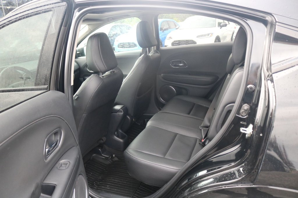 Honda HR-V Touring 2019 à Gatineau, Québec - 8 - w1024h768px