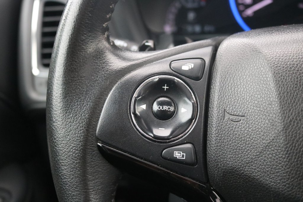 Honda HR-V Touring 2019 à Gatineau, Québec - 12 - w1024h768px