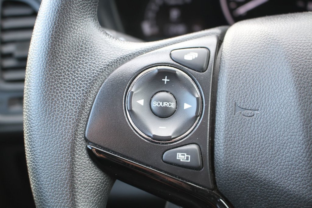 2021 Honda HR-V LX | AWD in Montréal, Quebec - 12 - w1024h768px