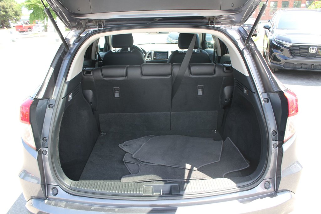 Honda HR-V Touring 2022 à , Québec - 21 - w1024h768px