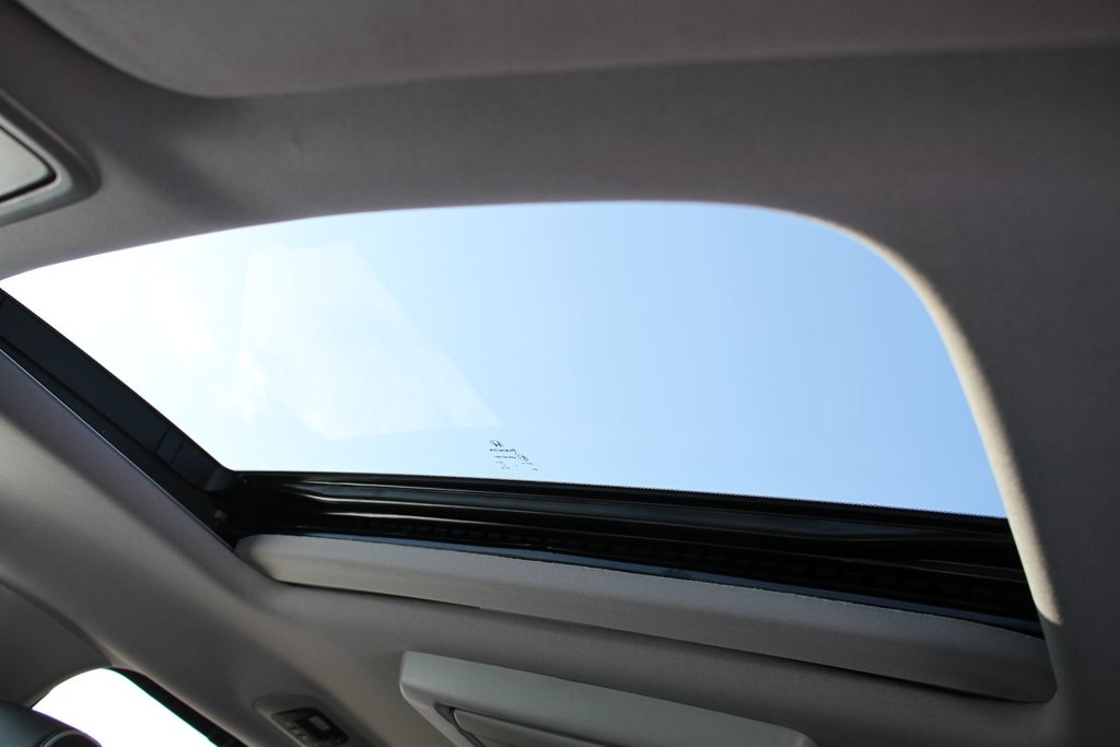 2024 Honda Odyssey Touring in , Quebec - 25 - w1024h768px