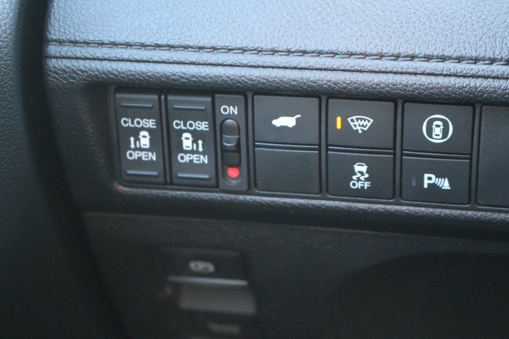 2024 Honda Odyssey Touring in , Quebec - 16 - w1024h768px