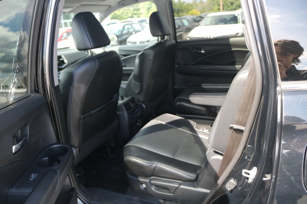 2019 Honda Pilot Touring 7-Passenger in Montréal, Quebec - 8 - w1024h768px