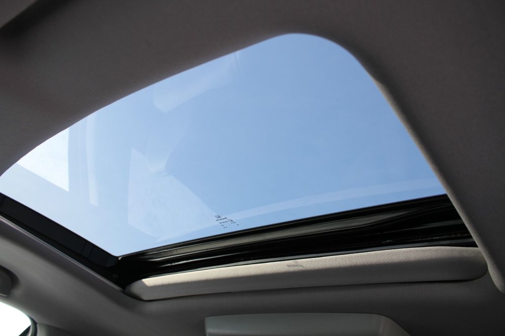 2022 Honda Pilot Touring 8-Passenger in Gatineau, Quebec - 29 - w1024h768px