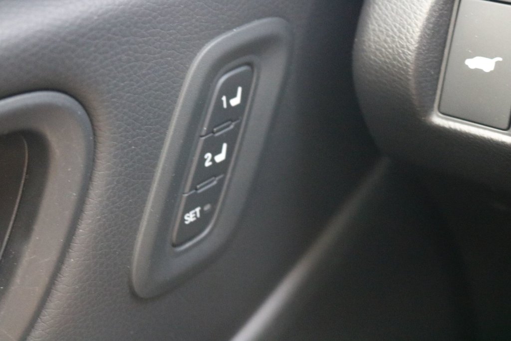 2025 Honda Pilot Touring | AWD in Montréal, Quebec - 16 - w1024h768px