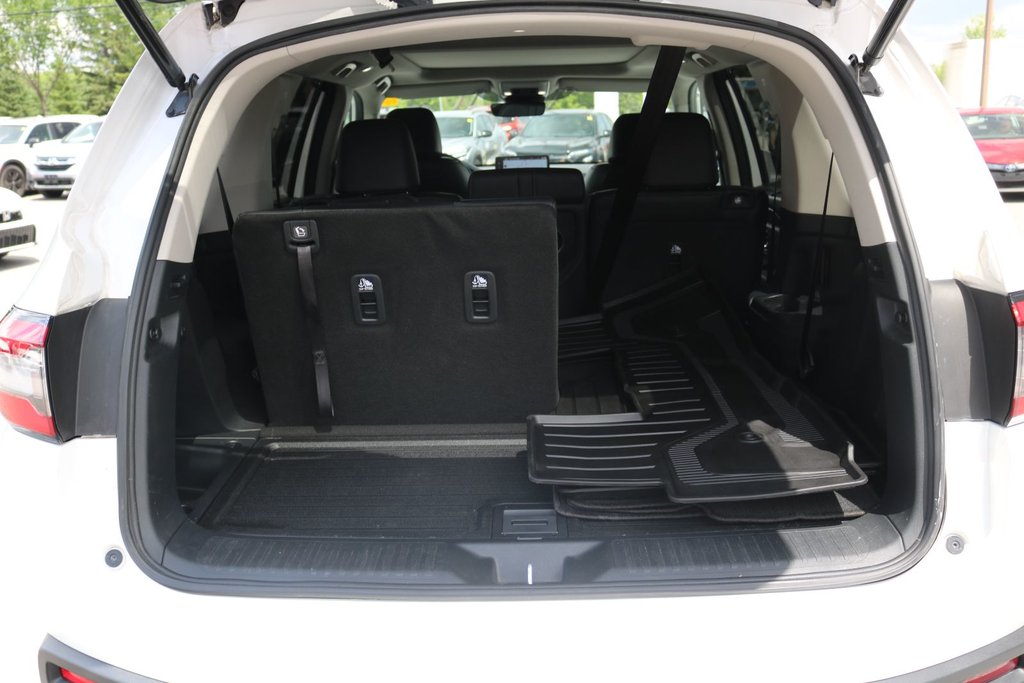 2025 Honda Pilot Touring | AWD in Montréal, Quebec - 29 - w1024h768px
