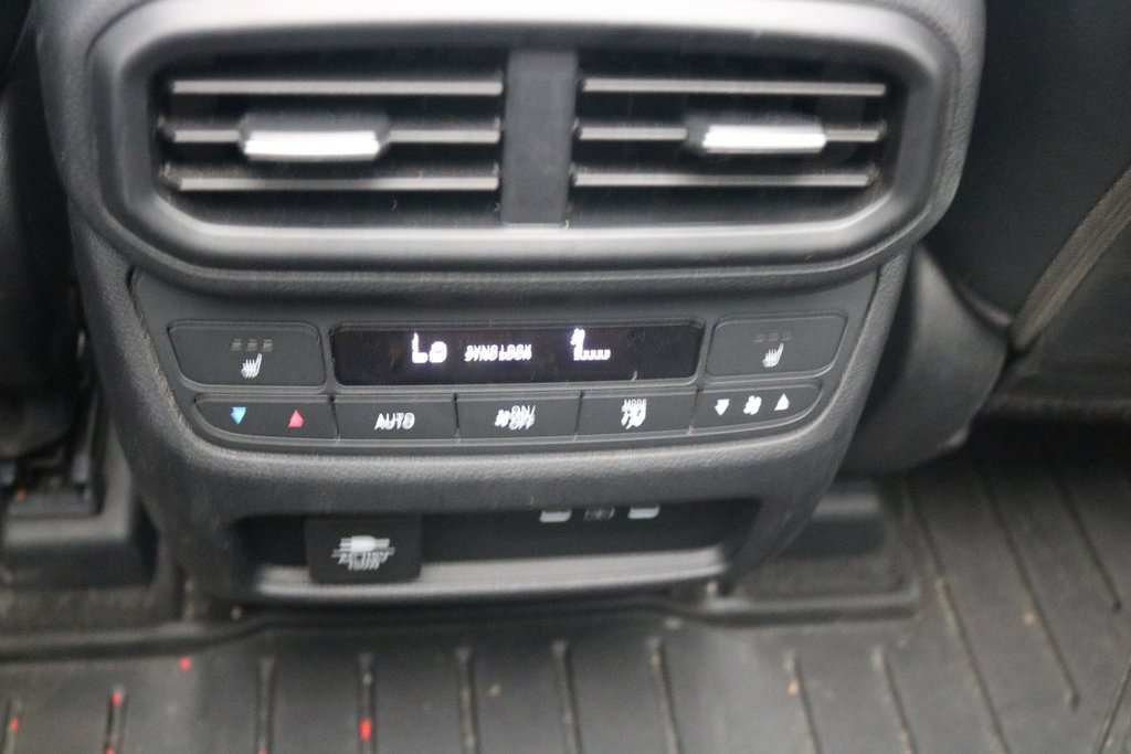 2025 Honda Pilot Touring | AWD in Gatineau, Quebec - 9 - w1024h768px