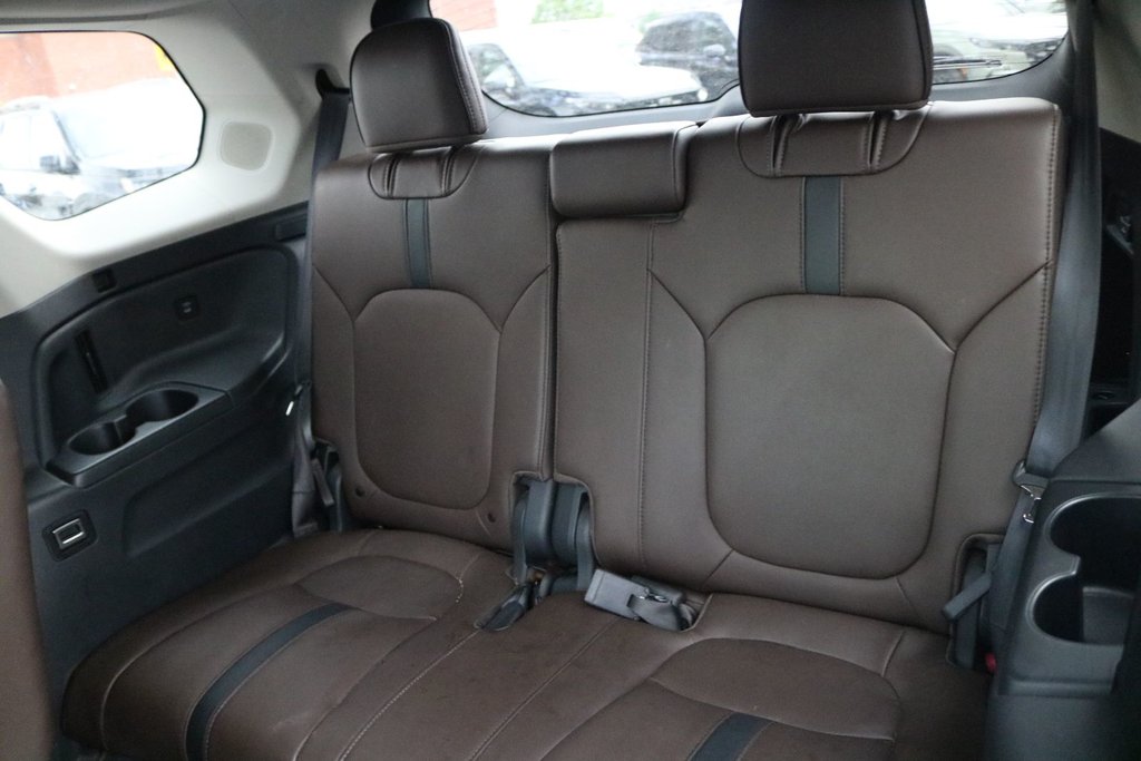 2025 Honda Pilot Touring | AWD in Gatineau, Quebec - 10 - w1024h768px