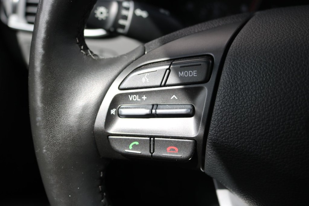 2019 Hyundai Elantra GT Preferred in Gatineau, Quebec - 12 - w1024h768px