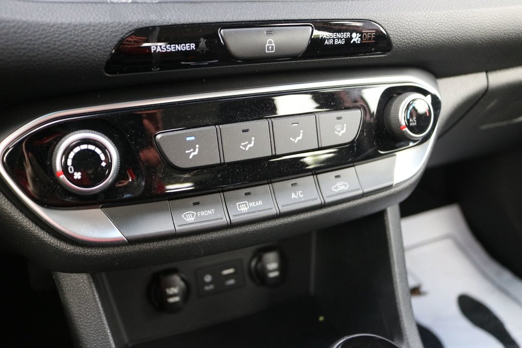 2019 Hyundai Elantra GT Preferred in Gatineau, Quebec - 16 - w1024h768px