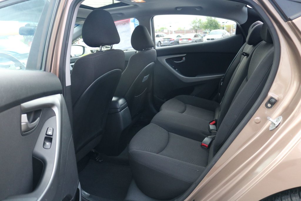 2016 Hyundai Elantra GLS in Gatineau, Quebec - 8 - w1024h768px