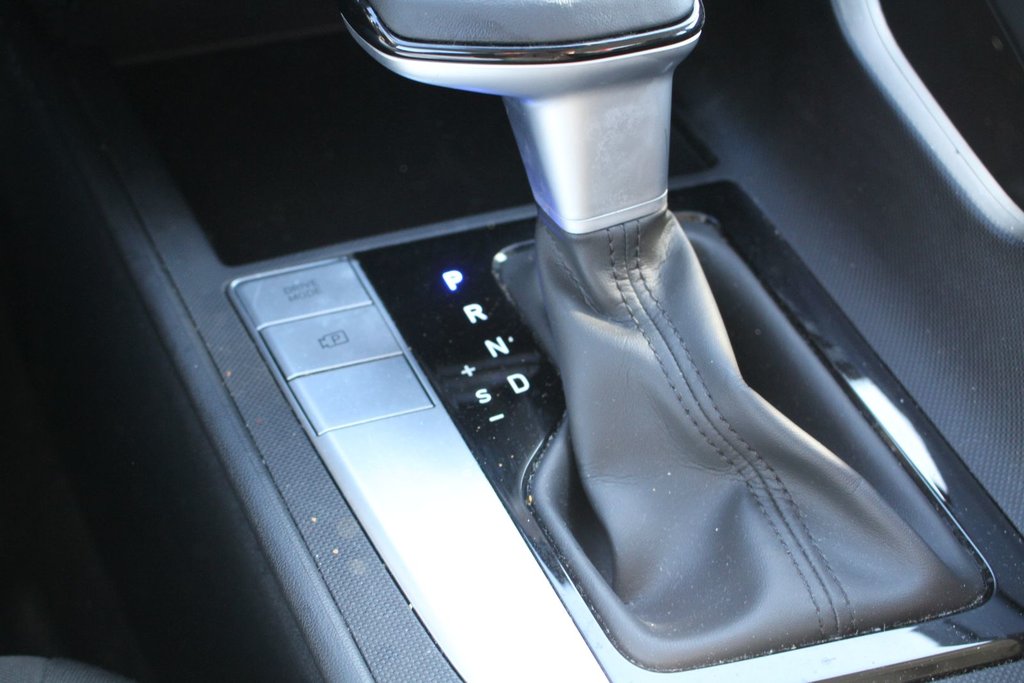 Hyundai Elantra Preferred 2024 à , Québec - 15 - w1024h768px