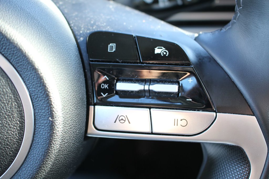 Hyundai Elantra Preferred 2024 à , Québec - 14 - w1024h768px