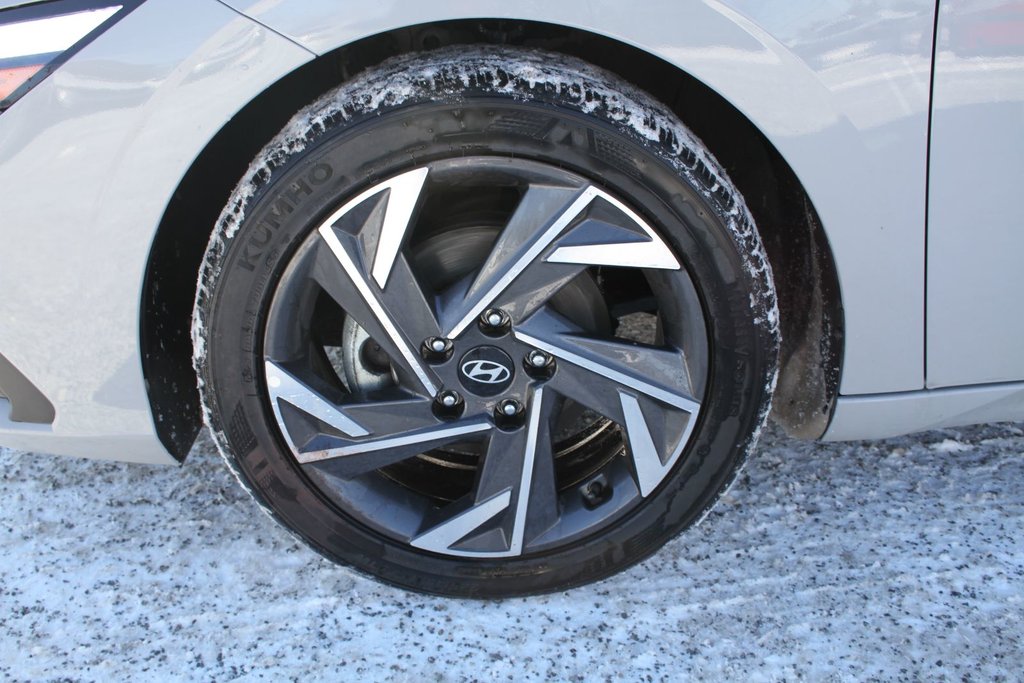 Hyundai Elantra Preferred 2024 à , Québec - 24 - w1024h768px