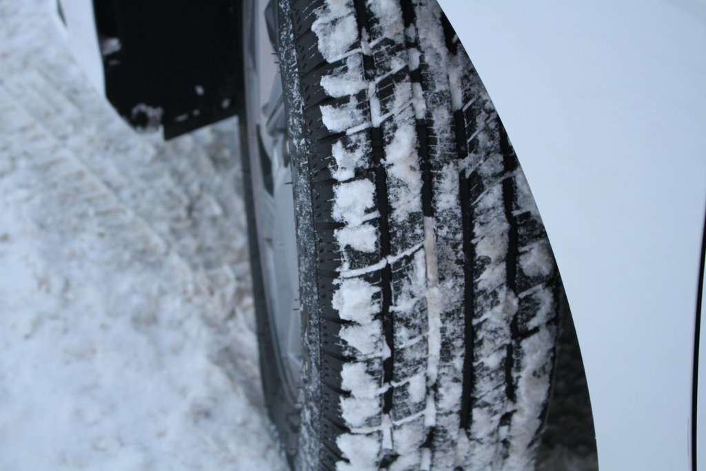 Hyundai Elantra Essential 2025 à Gatineau, Québec - 23 - w1024h768px