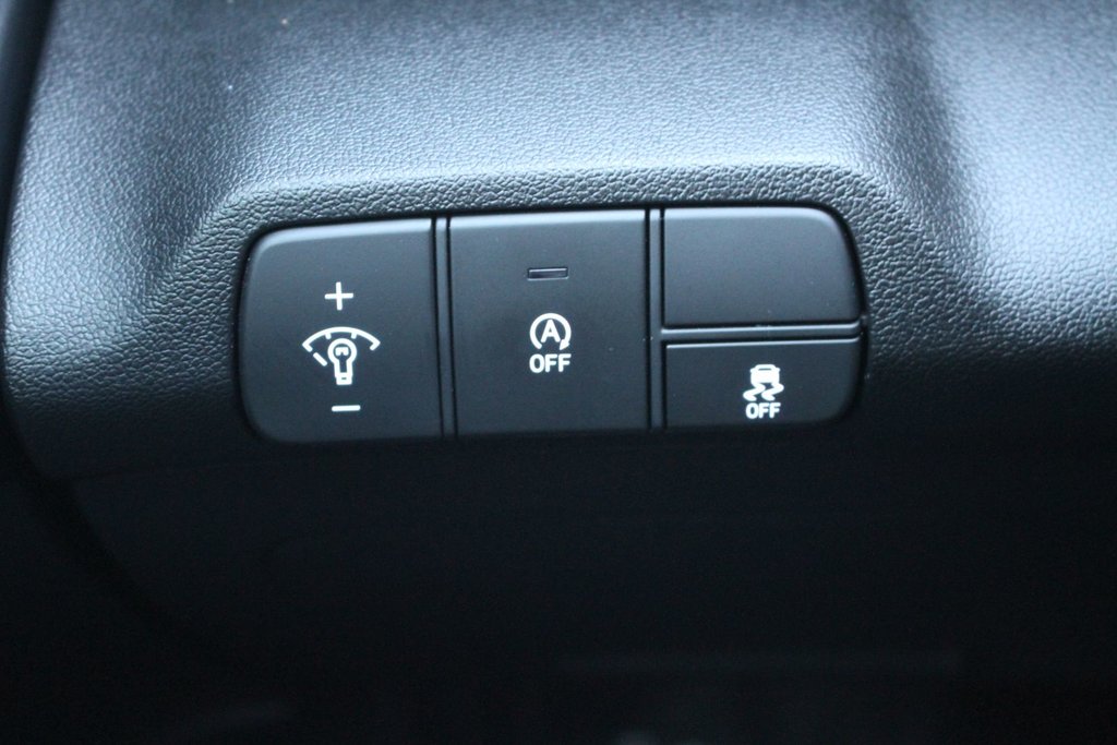 Hyundai Elantra Essential 2025 à Gatineau, Québec - 13 - w1024h768px