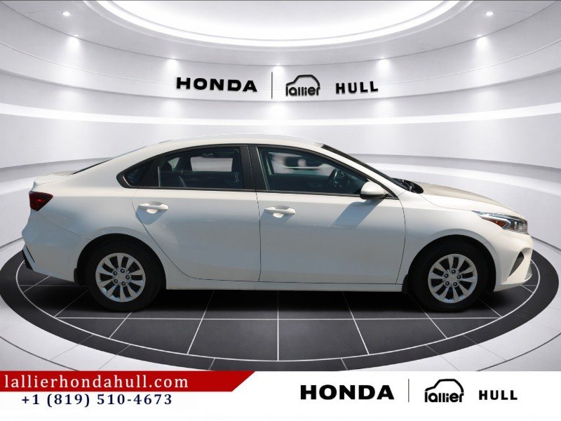 2023 Kia Forte LX in Montréal, Quebec - 6 - w1024h768px