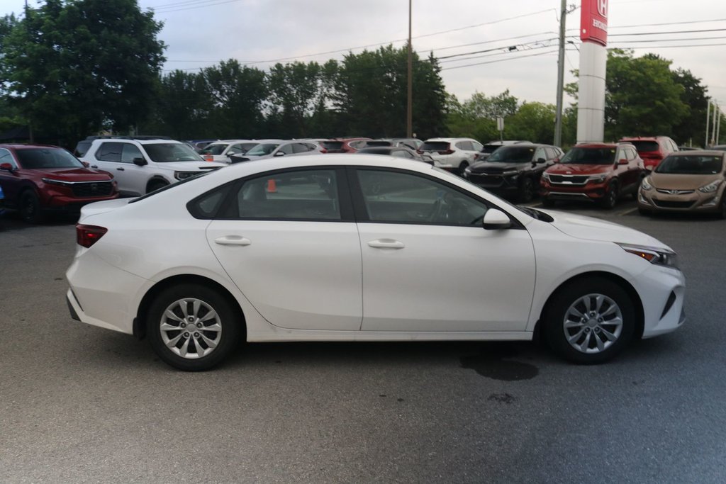 2023 Kia Forte LX in Gatineau, Quebec - 5 - w1024h768px