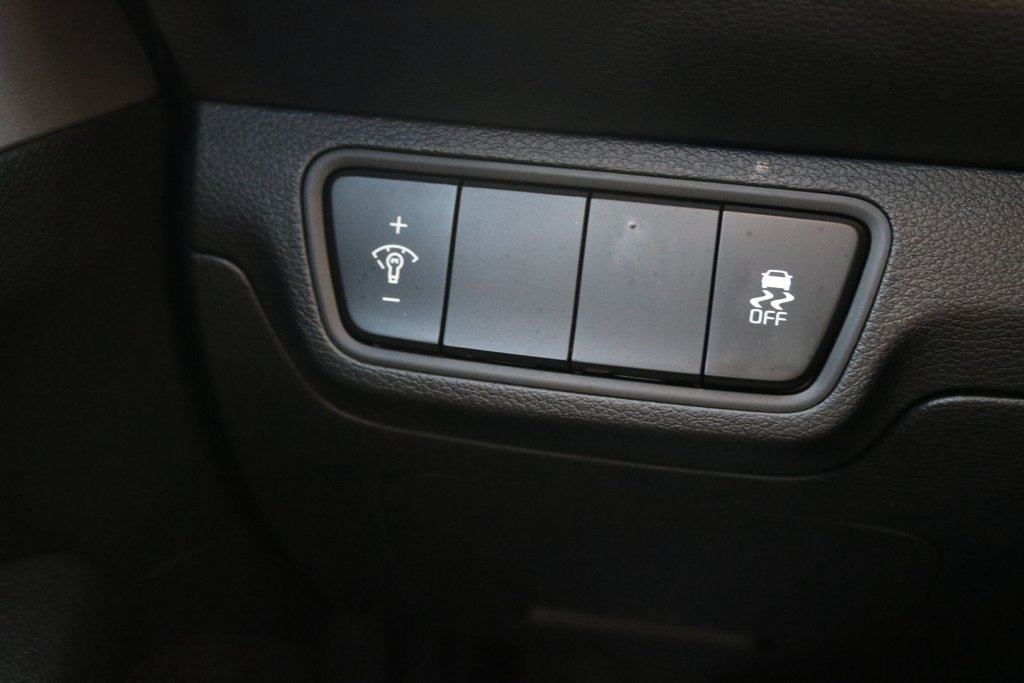 2023 Kia Forte LX in Montréal, Quebec - 13 - w1024h768px