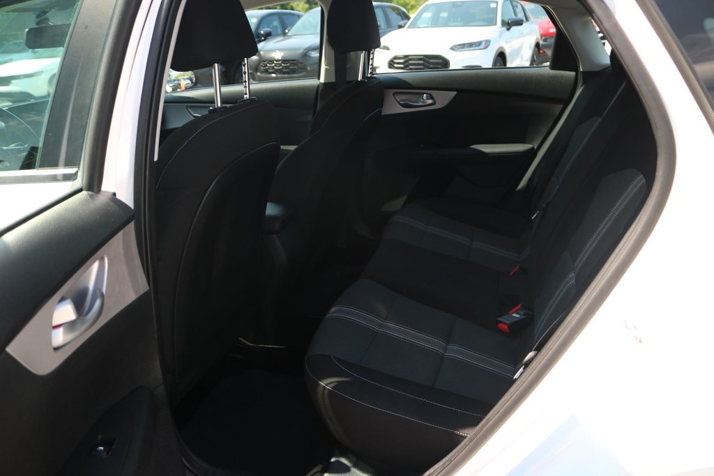2023 Kia Forte LX in Montréal, Quebec - 8 - w1024h768px