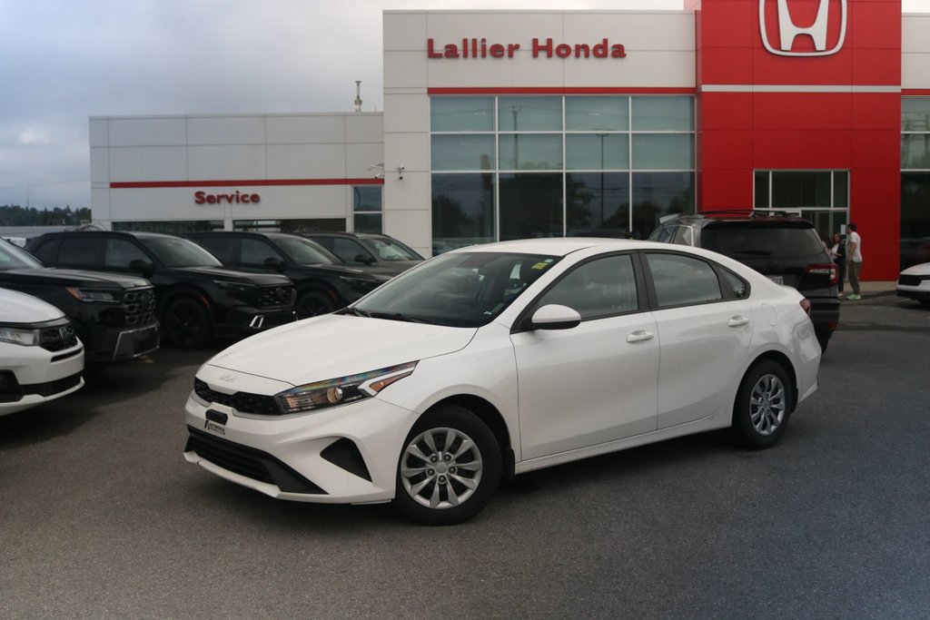 2023 Kia Forte LX in Gatineau, Quebec - 1 - w1024h768px