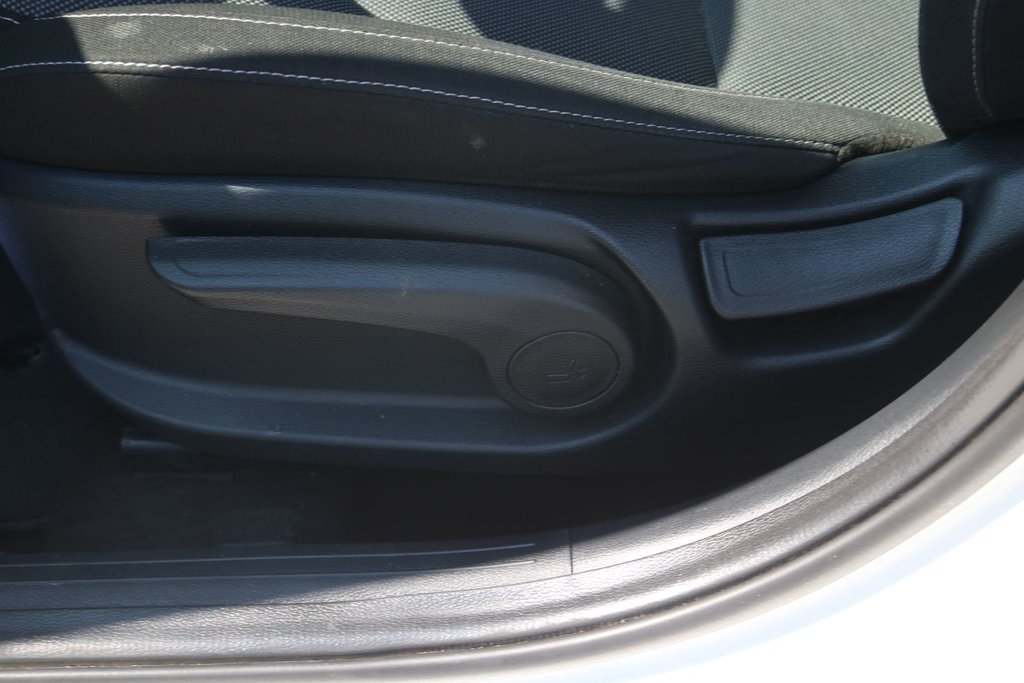 2023 Kia Forte LX in Montréal, Quebec - 19 - w1024h768px