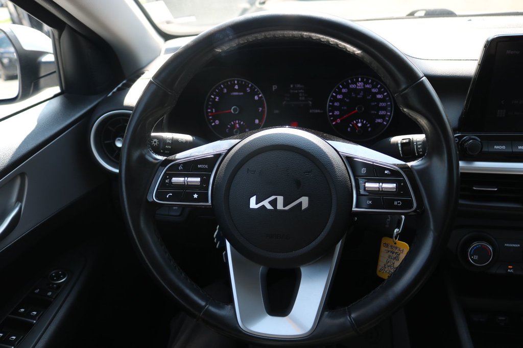 2023 Kia Forte LX in Montréal, Quebec - 10 - w1024h768px