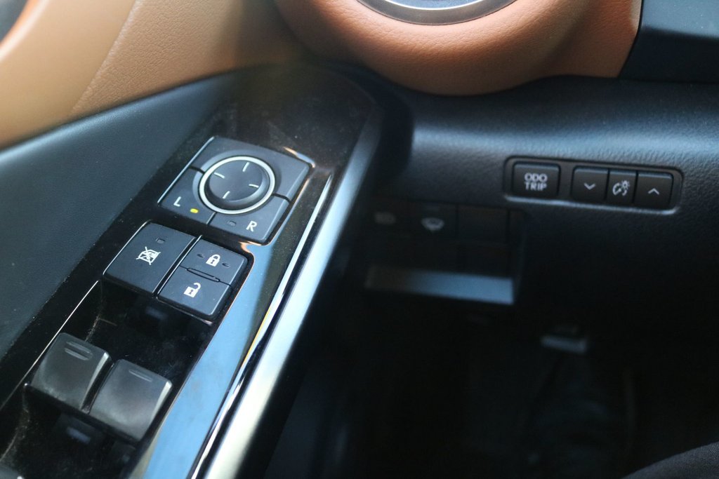 2022 Lexus IS 300 in Gatineau, Quebec - 10 - w1024h768px