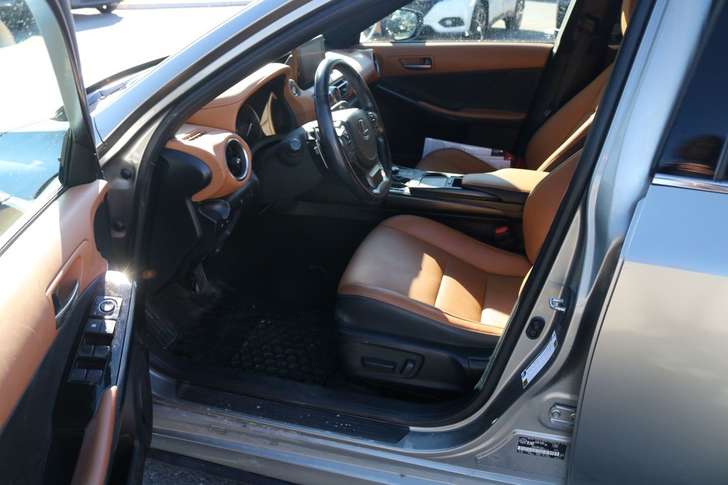 2022 Lexus IS 300 in Gatineau, Quebec - 7 - w1024h768px