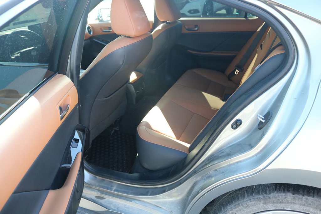 2022 Lexus IS 300 in Gatineau, Quebec - 8 - w1024h768px