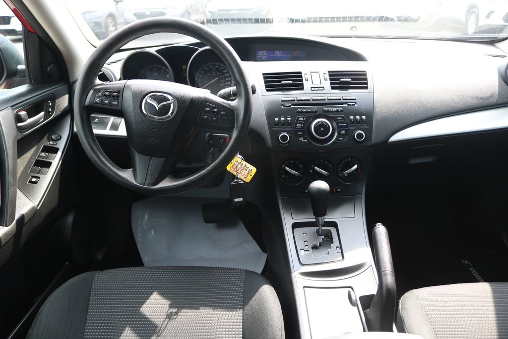 2013 Mazda 3 Sport GX in Montréal, Quebec - 9 - w1024h768px