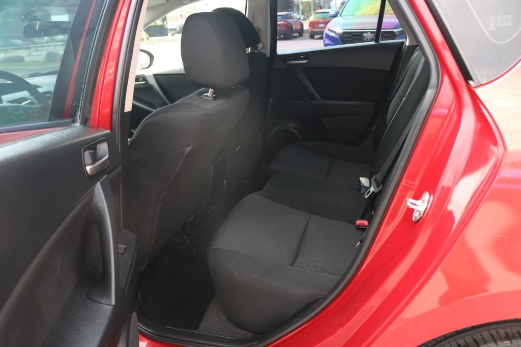 2013 Mazda 3 Sport GX in Montréal, Quebec - 8 - w1024h768px