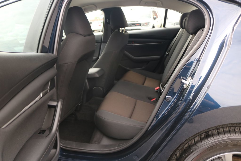 2025 Mazda 3 GX in Gatineau, Quebec - 8 - w1024h768px