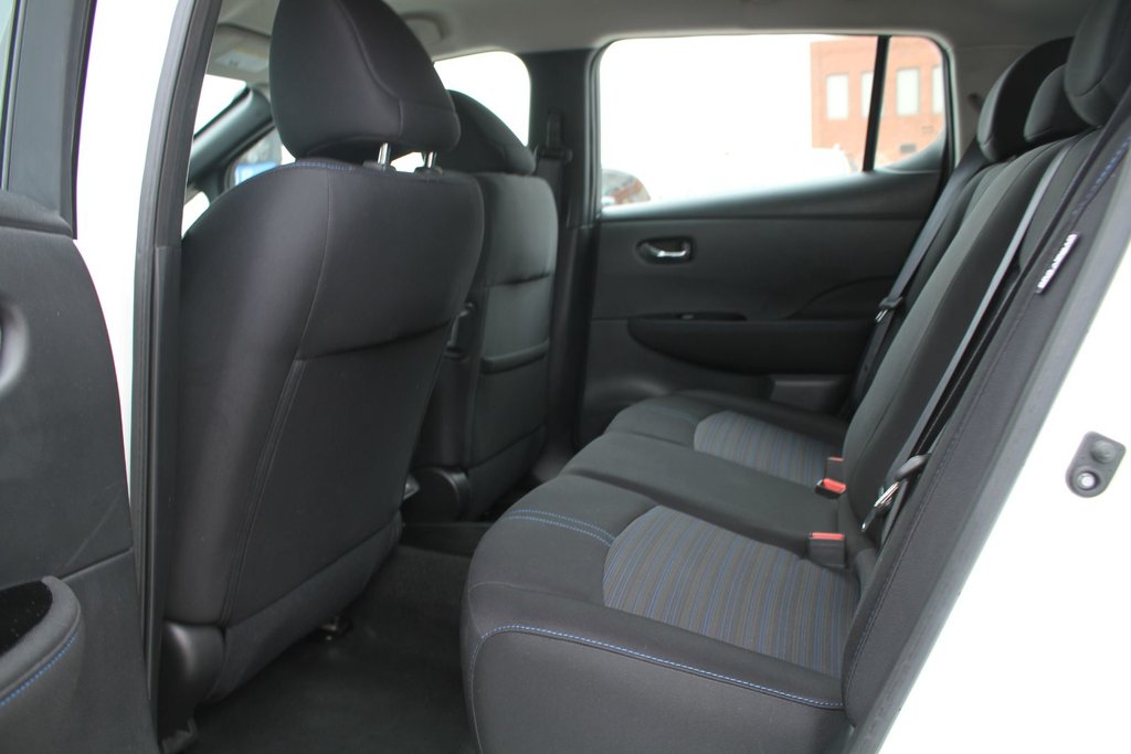 Nissan LEAF SV 2022 à Gatineau, Québec - 8 - w1024h768px