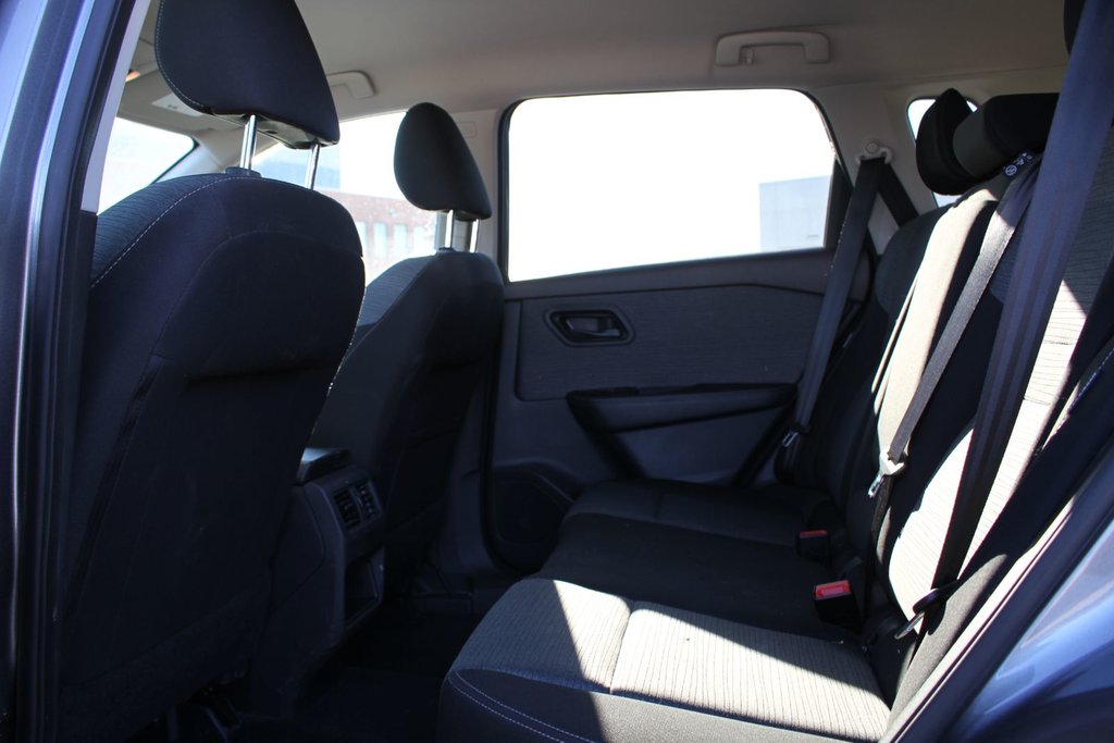 2022 Nissan Rogue S in Gatineau, Quebec - 8 - w1024h768px