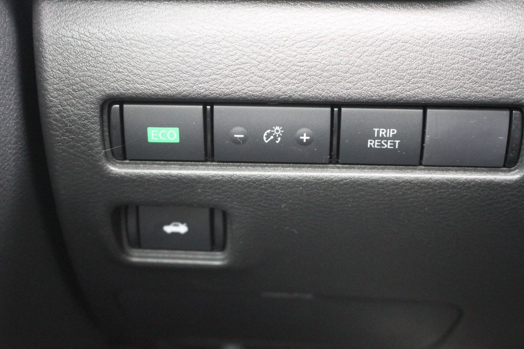 Nissan Sentra SV 2024 à Montréal, Québec - 13 - w1024h768px