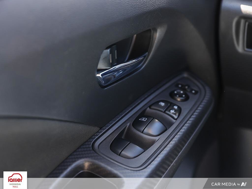 2021 Nissan Versa SV in , Quebec - 17 - w1024h768px