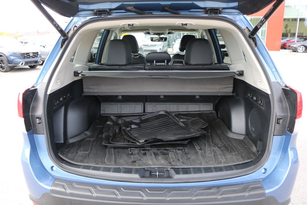 2024 Subaru Forester Limited in Montréal, Quebec - 28 - w1024h768px