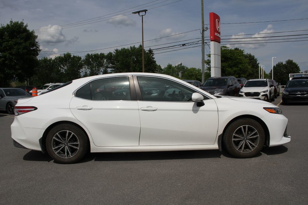 Toyota Camry L 2018 à Gatineau, Québec - 6 - w1024h768px