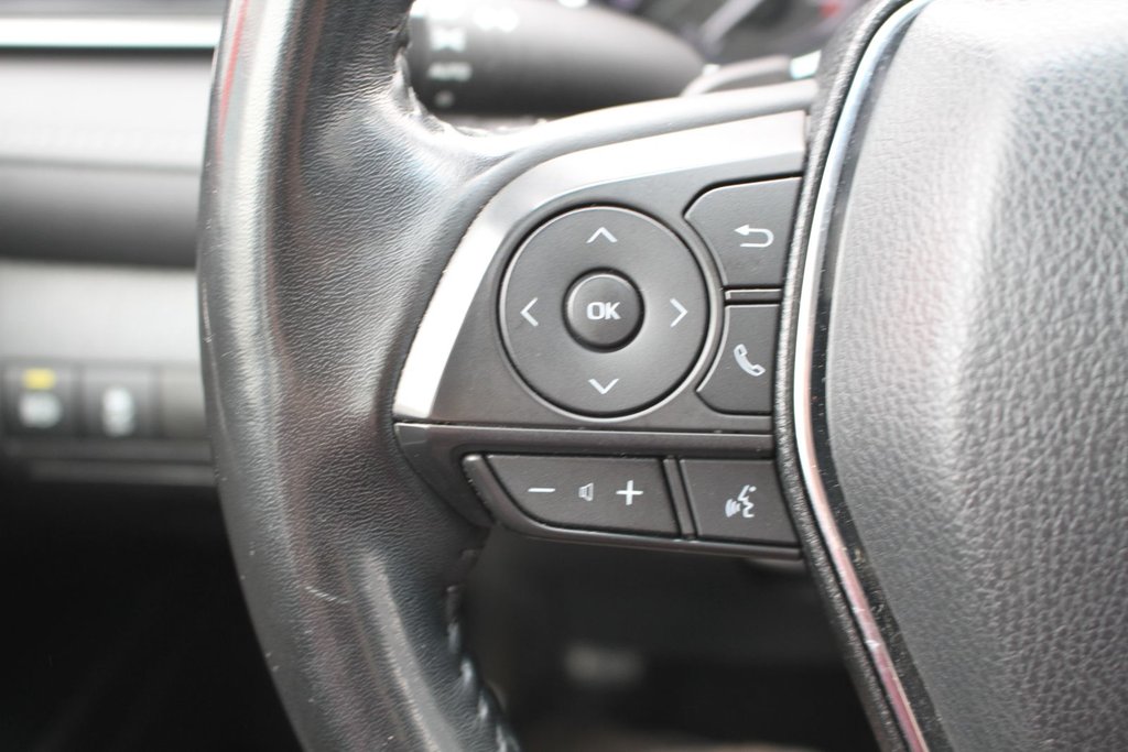 2020 Toyota Camry SE in Gatineau, Quebec - 12 - w1024h768px