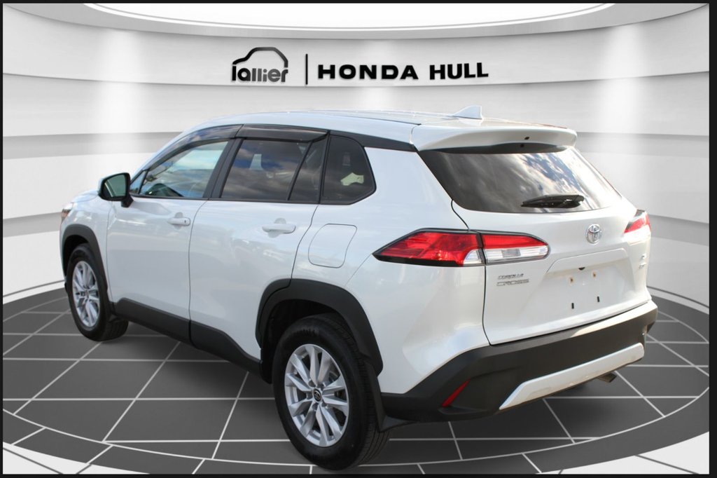 Toyota Corolla Cross LE | AWD 2022 à Gatineau, Québec - 3 - w1024h768px