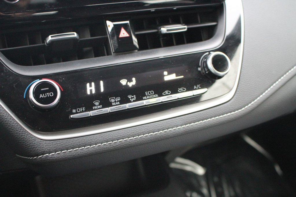 2020 Toyota Corolla Hatchback SE in Gatineau, Quebec - 16 - w1024h768px